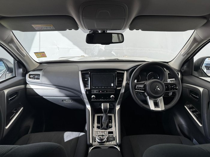 2024 Mitsubishi Pajero Sport GLS