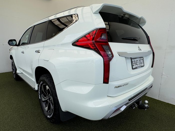 2024 Mitsubishi Pajero Sport GLS