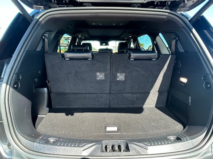 2023 Ford Everest Platinum