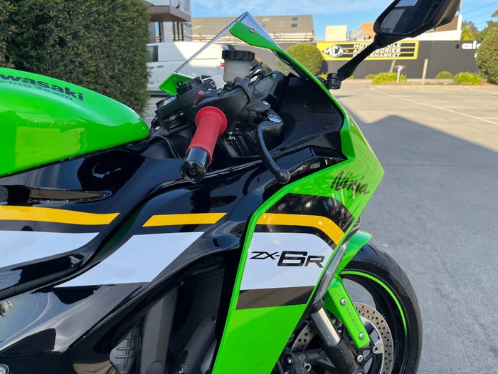 2025 Kawasaki NINJA ZX-6R (636) KRT EDITION Green