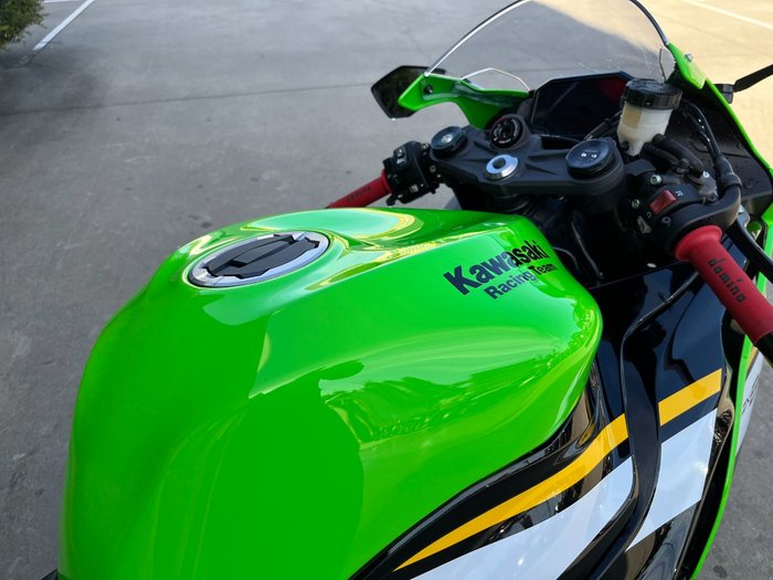 2025 Kawasaki NINJA ZX-6R (636) KRT EDITION Green