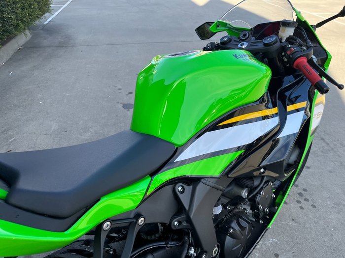 2025 Kawasaki NINJA ZX-6R (636) KRT EDITION Green