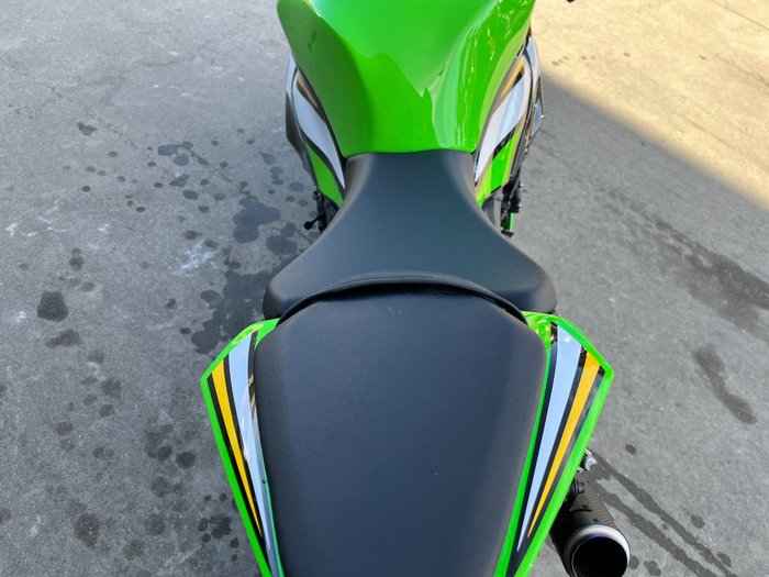 2025 Kawasaki NINJA ZX-6R (636) KRT EDITION Green