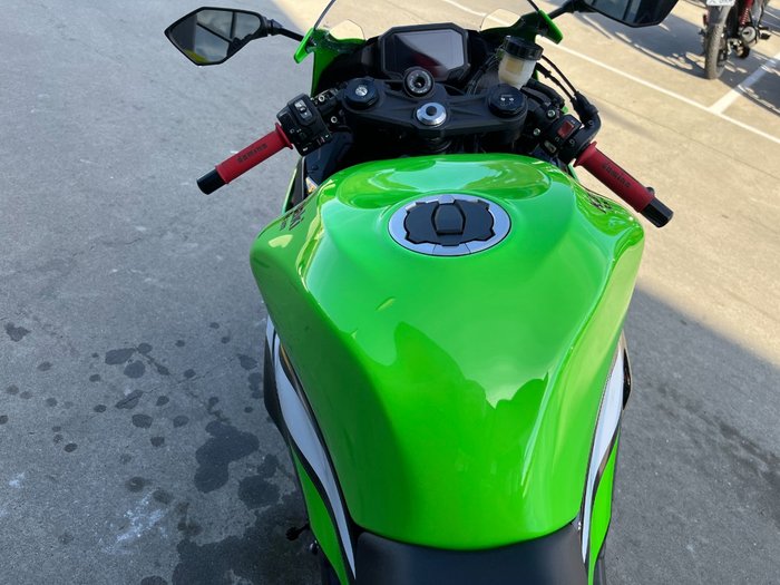 2025 Kawasaki NINJA ZX-6R (636) KRT EDITION Green
