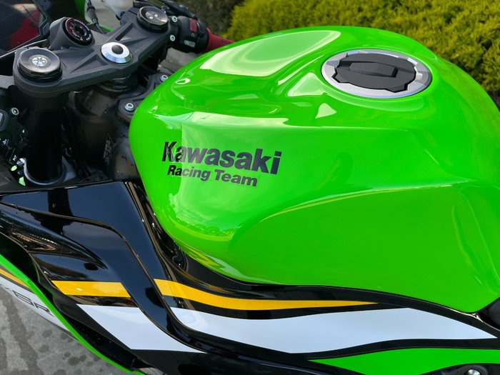 2025 Kawasaki NINJA ZX-6R (636) KRT EDITION Green