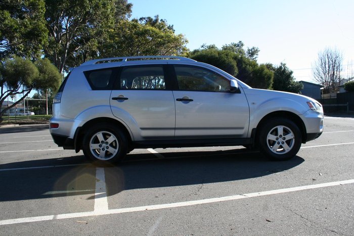 2010 Mitsubishi Outlander LS ZH MY11 4X4 On Demand Cool Silver