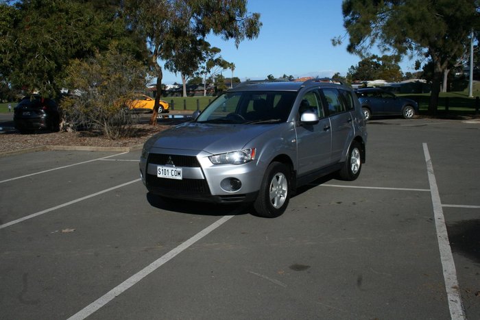 2010 Mitsubishi Outlander LS ZH MY11 4X4 On Demand Cool Silver