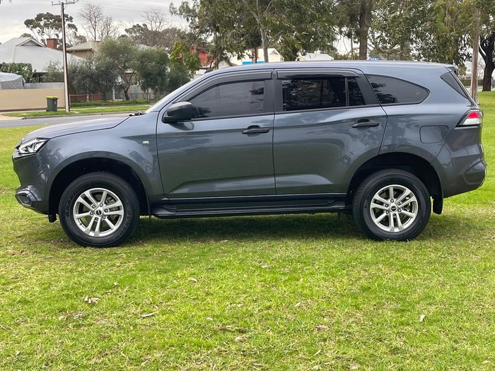 2022 Isuzu MU-X LS-M