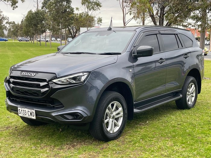 2022 Isuzu MU-X LS-M