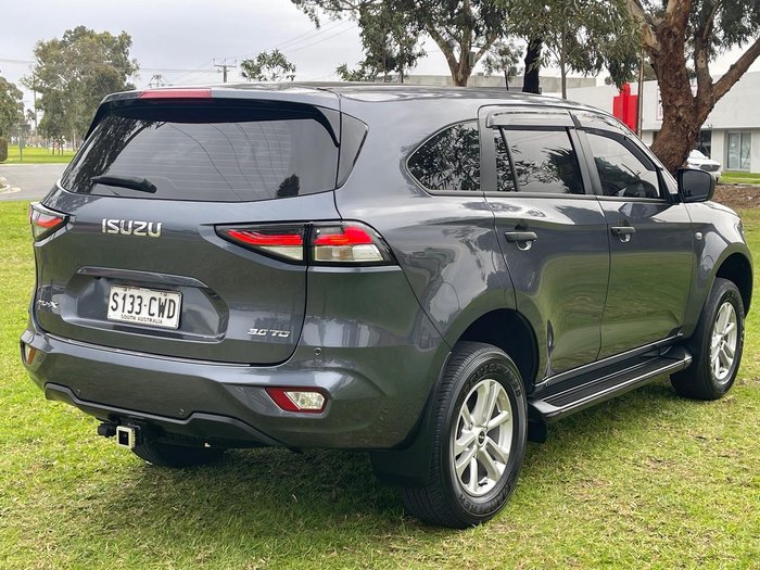 2022 Isuzu MU-X LS-M