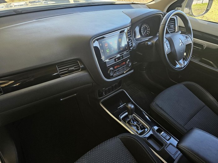 2018 Mitsubishi Outlander ES ZL MY19 White