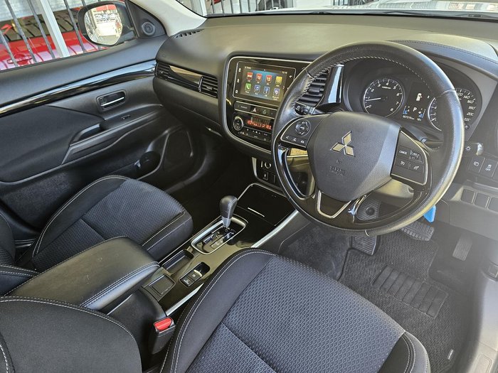 2018 Mitsubishi Outlander ES ZL MY19 White