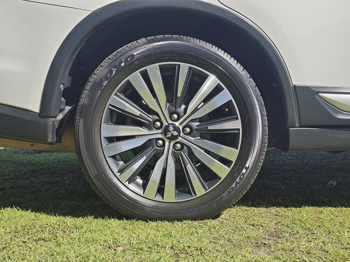 2018 Mitsubishi Outlander ES ZL MY19 White