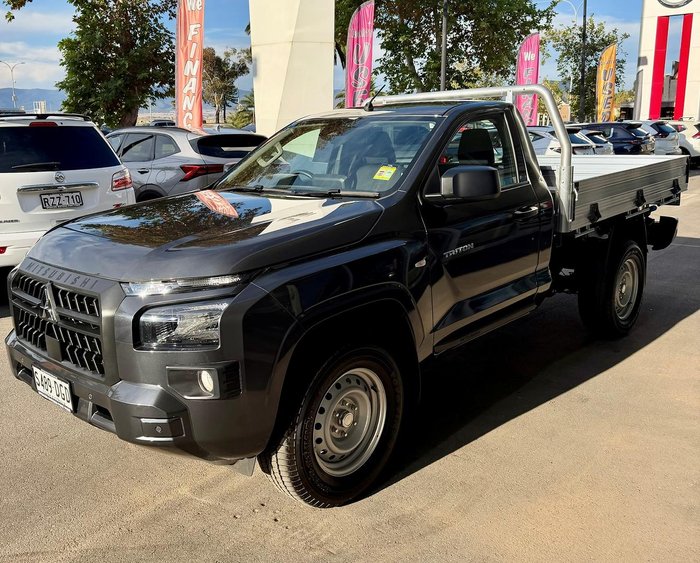 2025 Mitsubishi Triton GLX