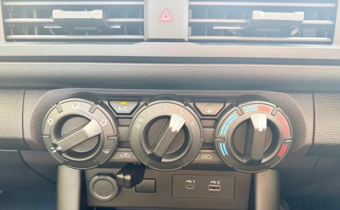 2025 Mitsubishi Triton GLX