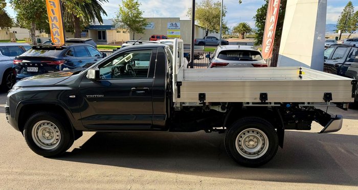 2025 Mitsubishi Triton GLX
