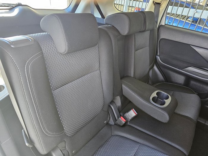 2018 Mitsubishi Outlander ES ZL MY19 Sterling Silver