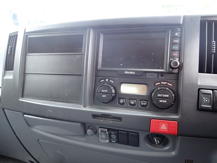2019 ISUZU FRR 110-260 WHITE