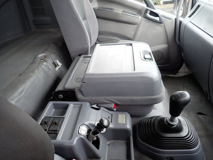 2019 ISUZU FRR 110-260 WHITE