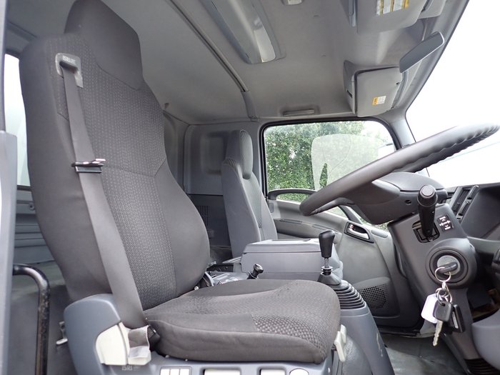 2019 ISUZU FRR 110-260 WHITE