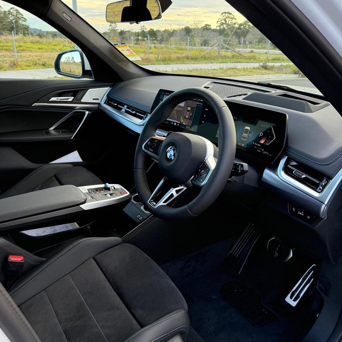2025 BMW X1 xDrive20i M Sport
