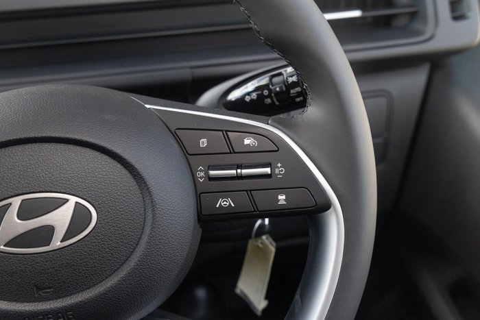 2025 Hyundai STARIA LOAD