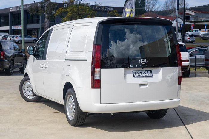 2025 Hyundai STARIA LOAD