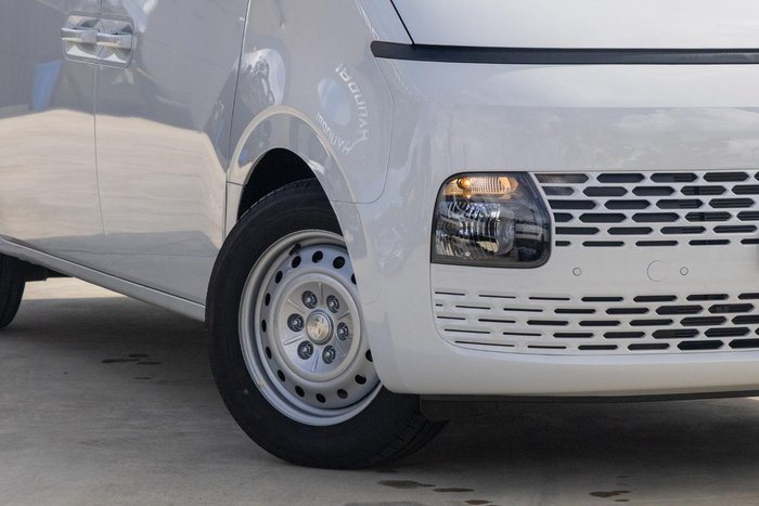 2025 Hyundai STARIA LOAD