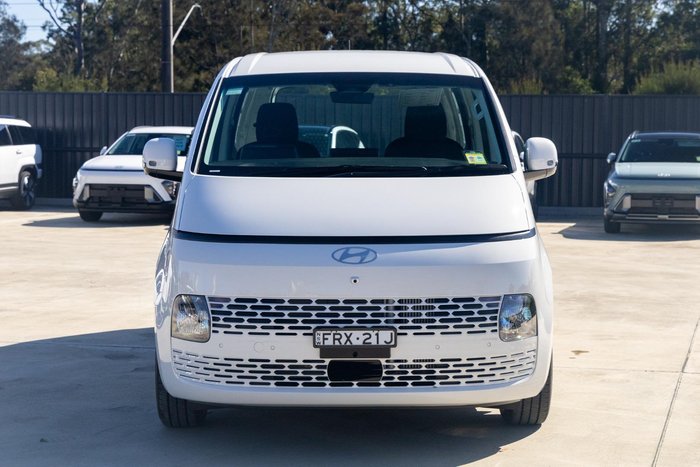 2025 Hyundai STARIA LOAD