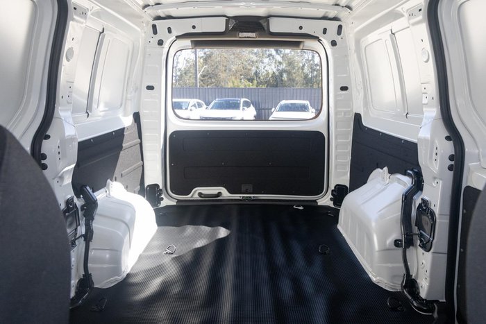 2025 Hyundai STARIA LOAD