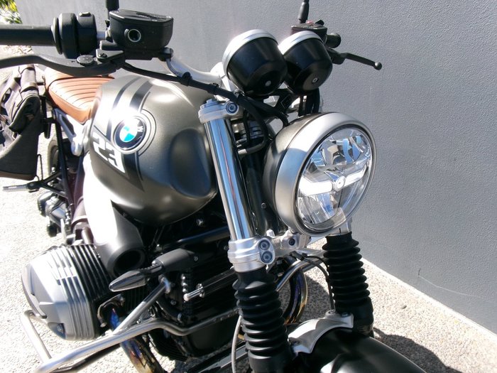 2023 BMW Motorrad R NINE T SCRAMBLER MANHATTEN METALLIC MATTE