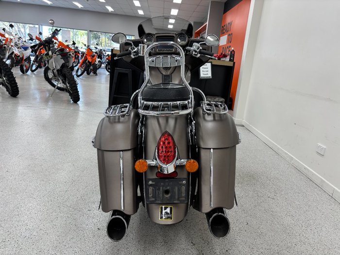 2017 INDIAN CHIEF CLASSIC Silver