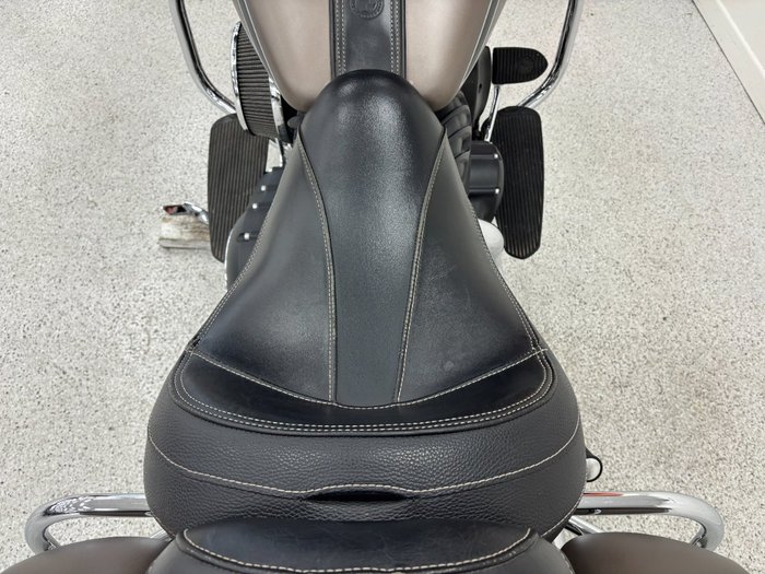 2017 INDIAN CHIEF CLASSIC Silver