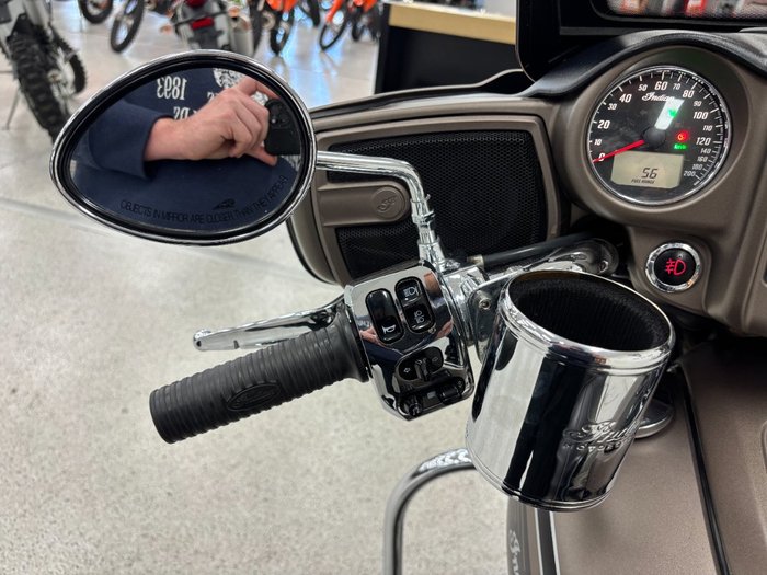 2017 INDIAN CHIEF CLASSIC Silver