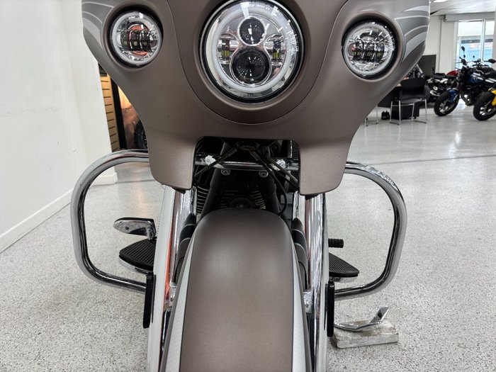 2017 INDIAN CHIEF CLASSIC Silver