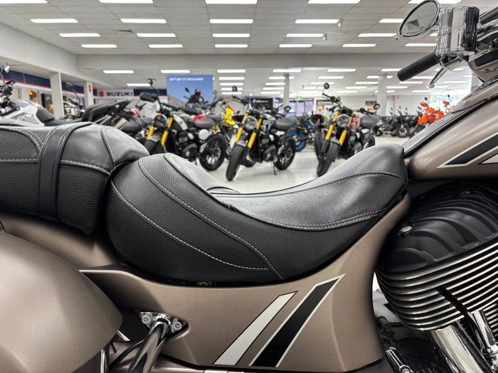 2017 INDIAN CHIEF CLASSIC Silver
