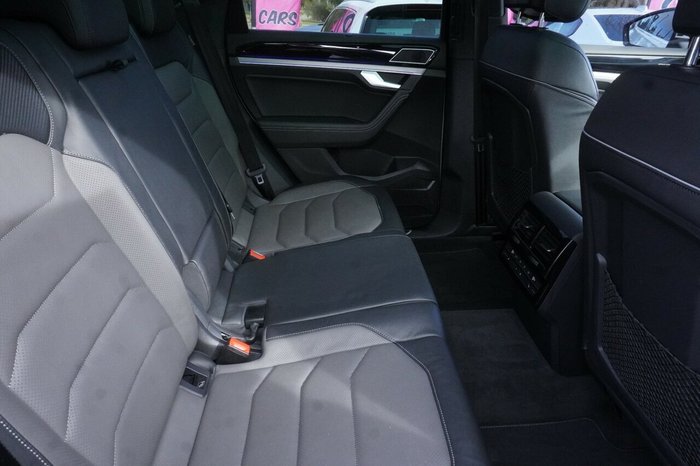 2021 Volkswagen Touareg 210TDI R-Line