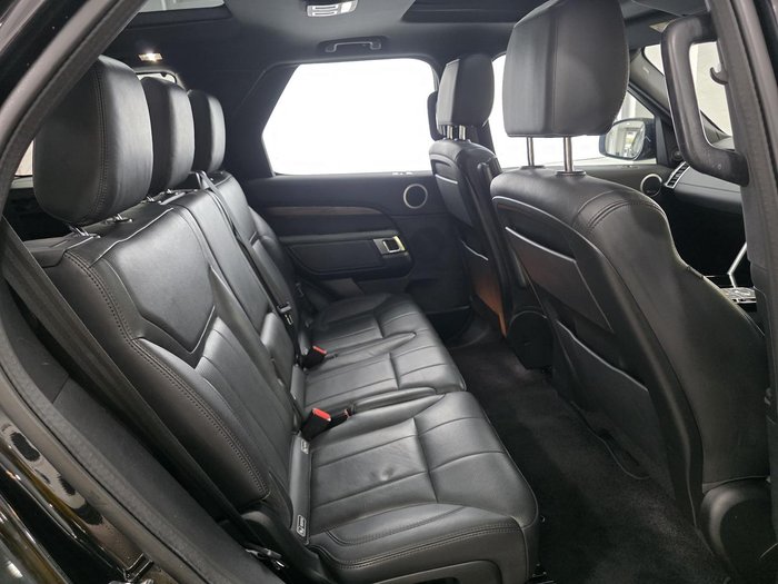 2019 Land Rover Discovery SD6 HSE
