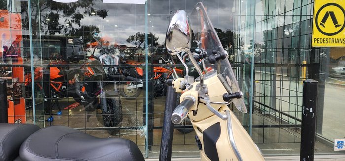 2009 VESPA GTV 250ie CREAM