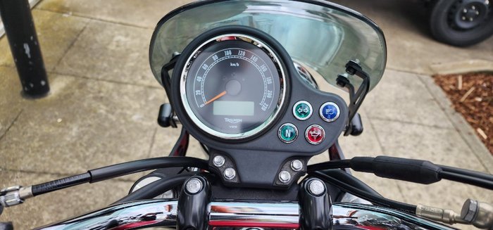 2013 Triumph BONNEVILLE 100 SE