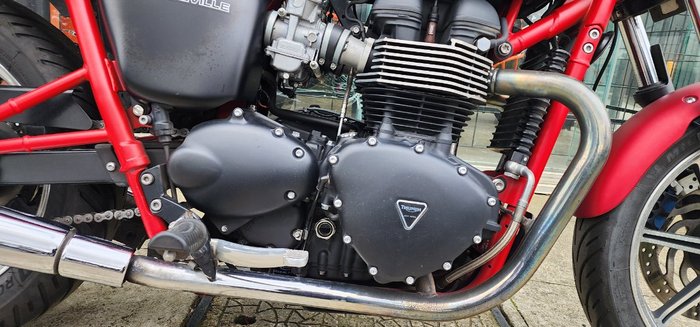 2013 Triumph BONNEVILLE 100 SE