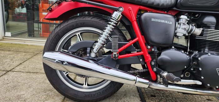 2013 Triumph BONNEVILLE 100 SE