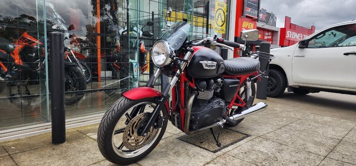 2013 Triumph BONNEVILLE 100 SE