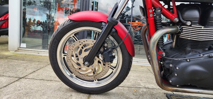 2013 Triumph BONNEVILLE 100 SE