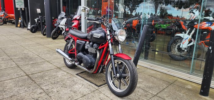 2013 Triumph BONNEVILLE 100 SE