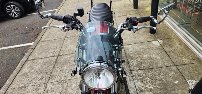 2013 Triumph BONNEVILLE 100 SE