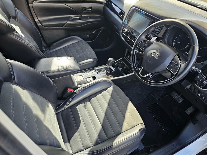 2020 Mitsubishi Outlander LS
