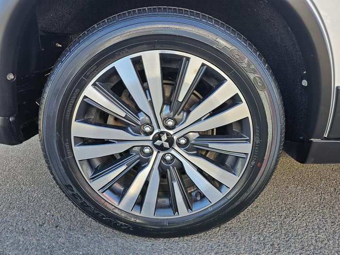 2020 Mitsubishi Outlander LS