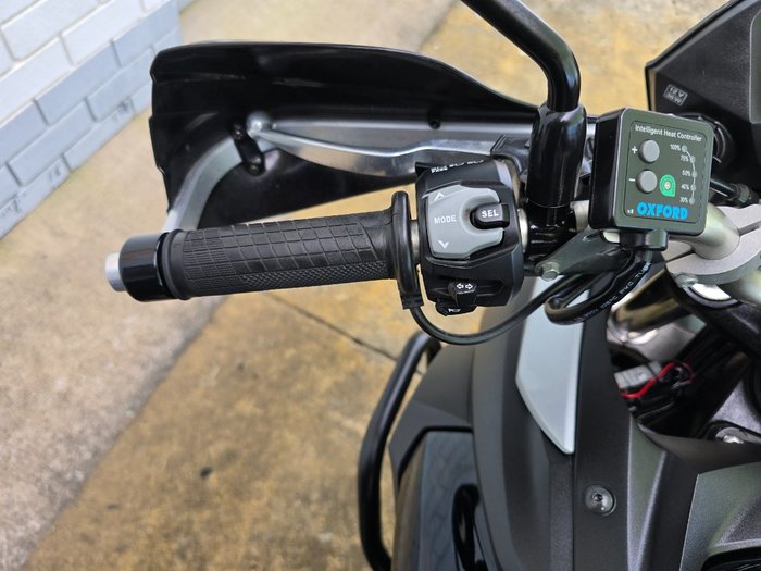 2017 Suzuki V-STROM 650 (DL650A) Black