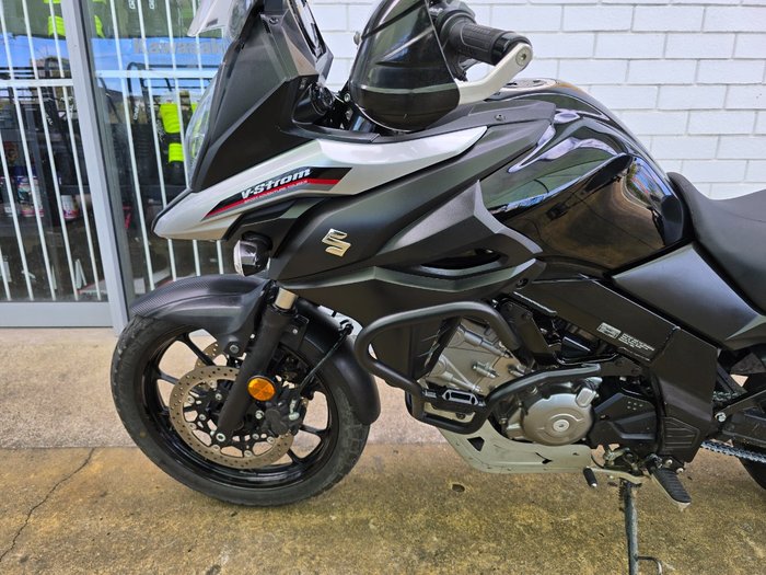 2017 Suzuki V-STROM 650 (DL650A) Black